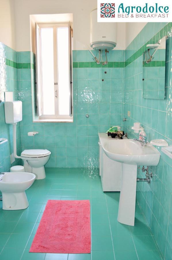 Agrodolce Bed & Breakfast Барселона-Поцо ди Гото Екстериор снимка
